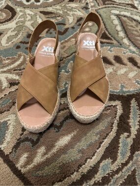 Xti Tan Crisscross Espadrille Slingback